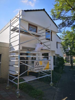 Schilderwerk aan een buitengevel schilderwerk buitengevel van een woning door jg stukadoors